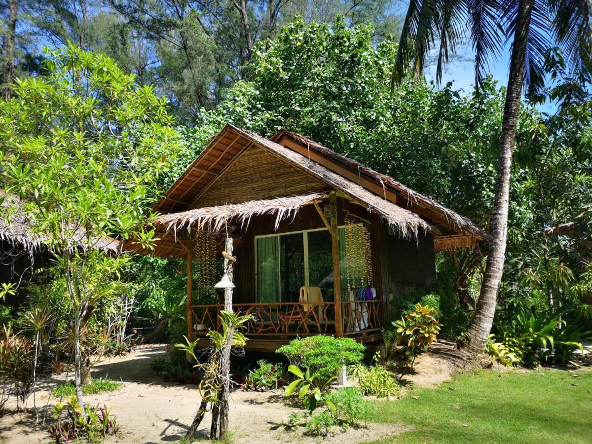 Hapla Beach Cottage Koh Kho Khao Island Exterior photo